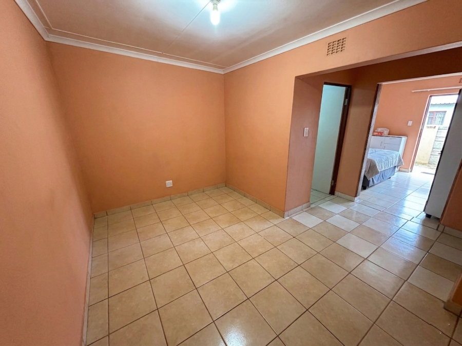 12 Bedroom Property for Sale in Quigney Eastern Cape